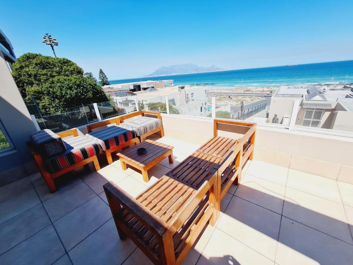 2whitewaters * Bloubergstrand